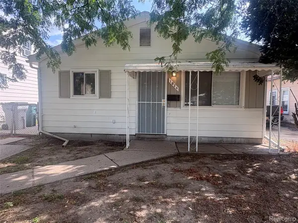 1026 E Evelyn Avenue, HazelPark, MI 48030