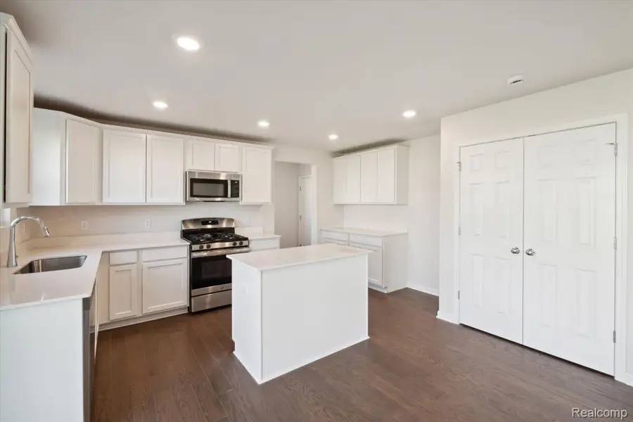 531 Cumberland Trail, Chelsea, MI 48118 - #3