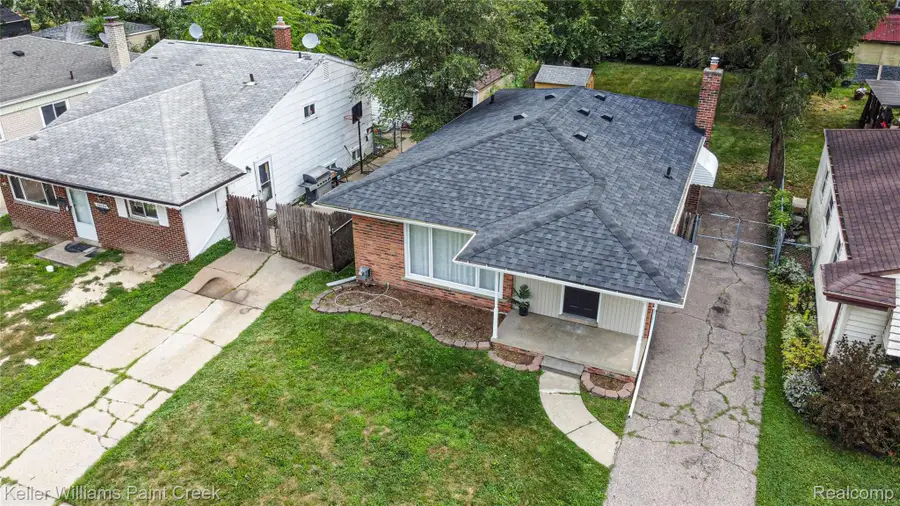 24876 Dale Avenue, Eastpointe, MI 48021 - #2