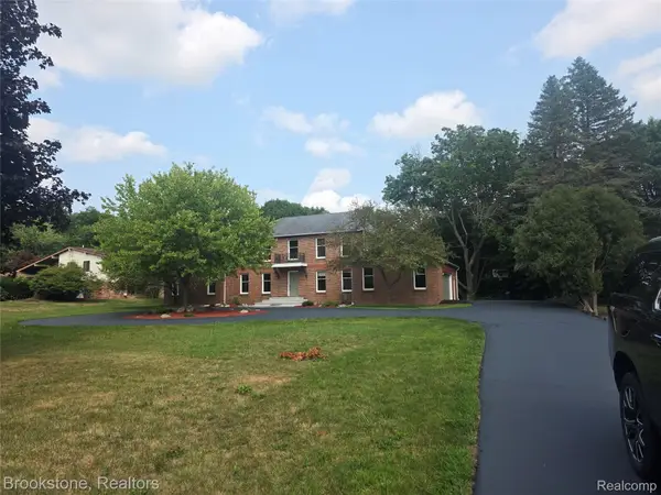 1210 Springborrow Drive, Flint, MI 48532