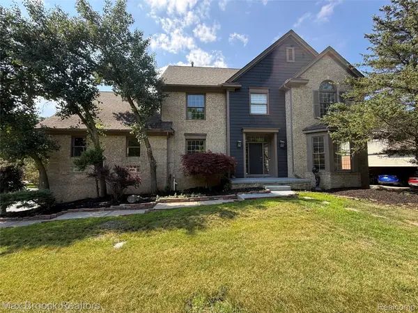 3382 Long Meadow Court, WestBloomfield, MI 48324