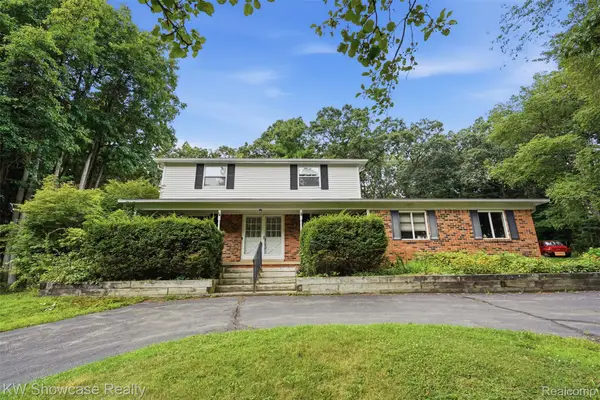 7125 Ridgewood Road, Clarkston, MI 48346
