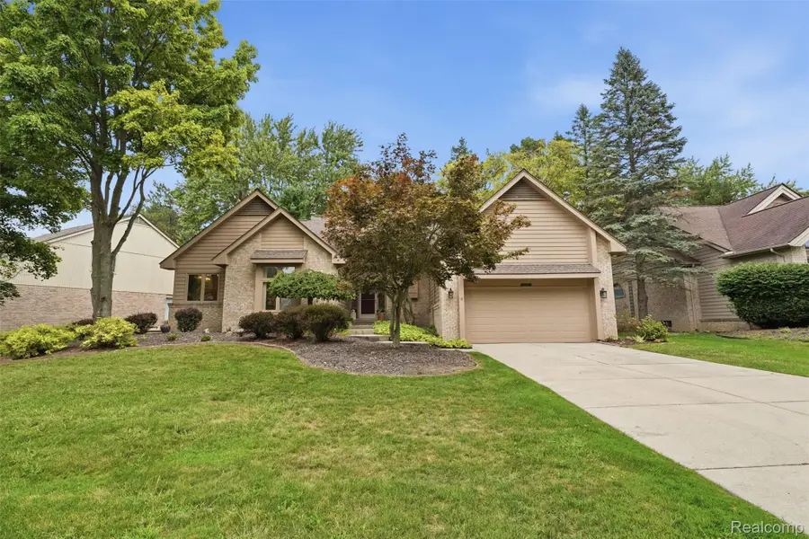 4963 Countryside Drive, West Bloomfield, MI 48323 - #2