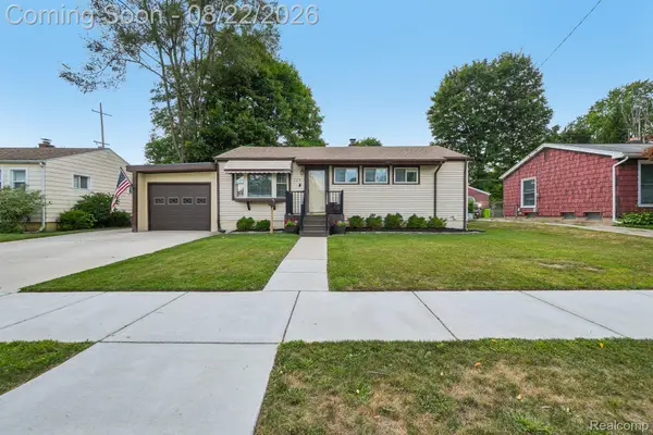 729 Woodbine Drive, Fenton, MI 48430