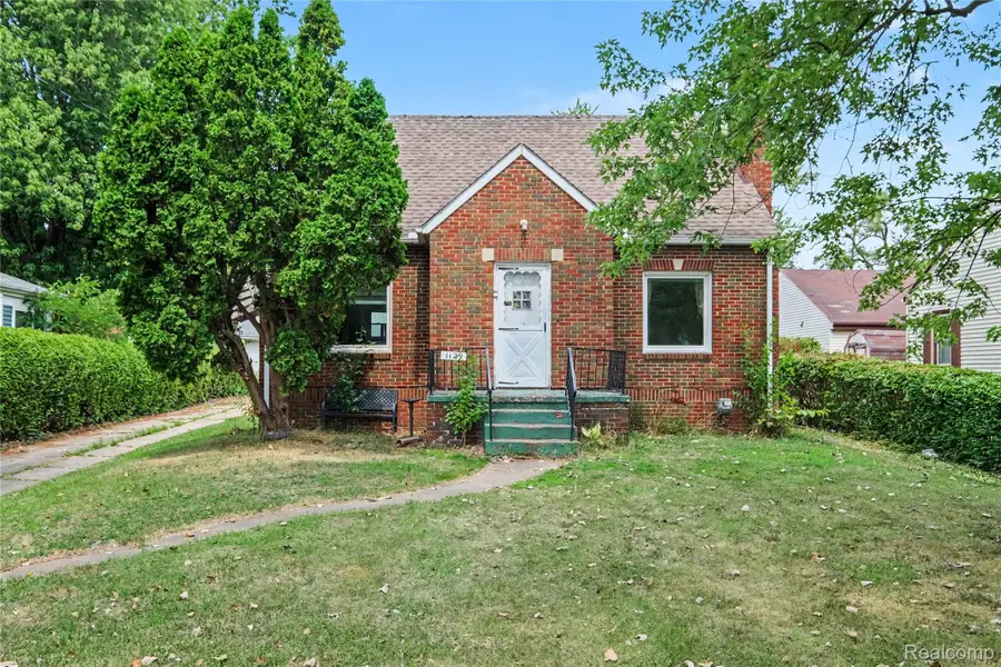 1129 E Bristol Road, Burton, MI 48529 - #3