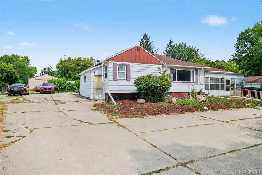 1103 E Bristol Road, Burton, MI 48529 - #3