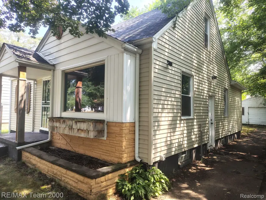18470 Grandville Avenue, Detroit, MI 48219 - #2