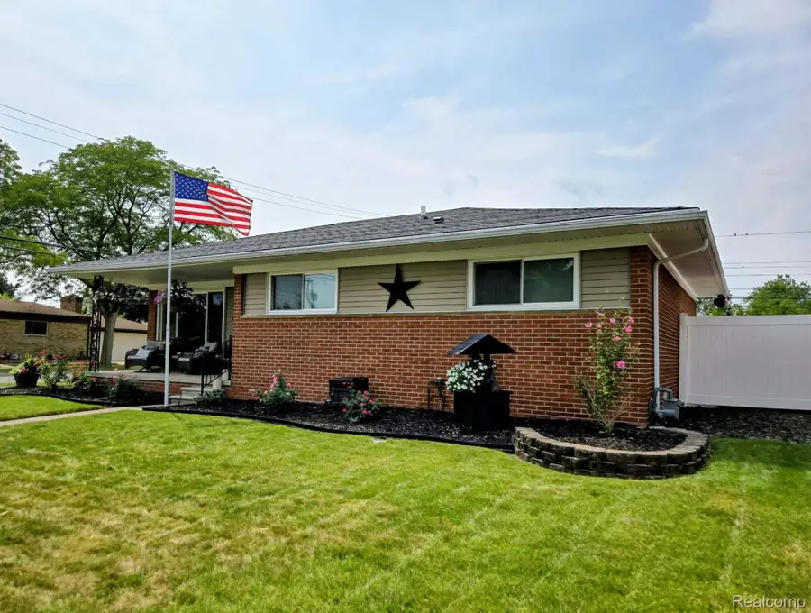 1874 Newman Street, Trenton, MI 48183 - #3