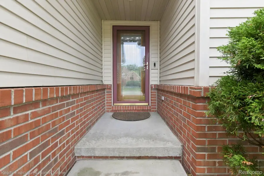 3799 Arlington Avenue, Fort Gratiot, MI 48059 - #2