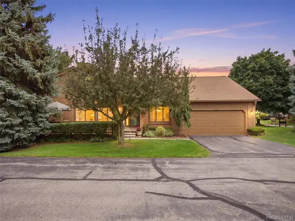2195 London Bridge Drive, RochesterHills, MI 48307