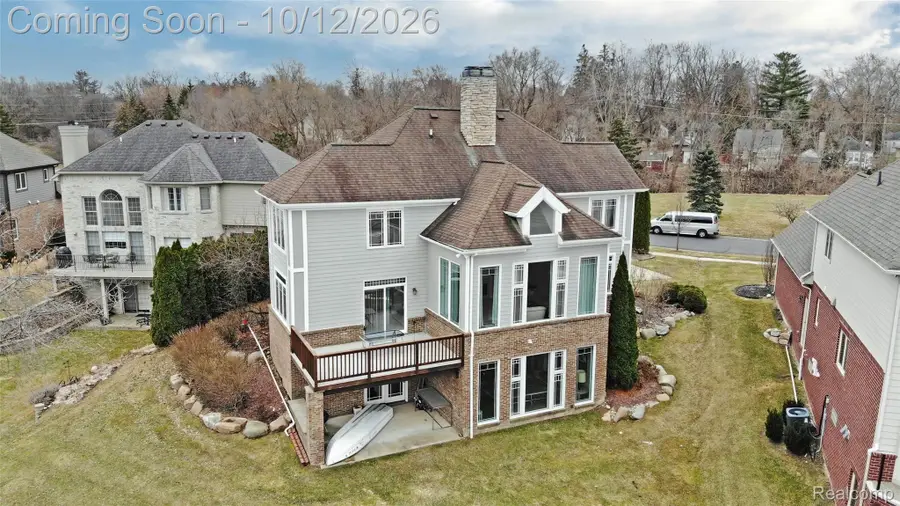 2386 Silver Pointe Drive, Waterford, MI 48328 - #2