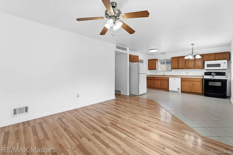 6880 Janet Street, Taylor, MI 48180 - #3