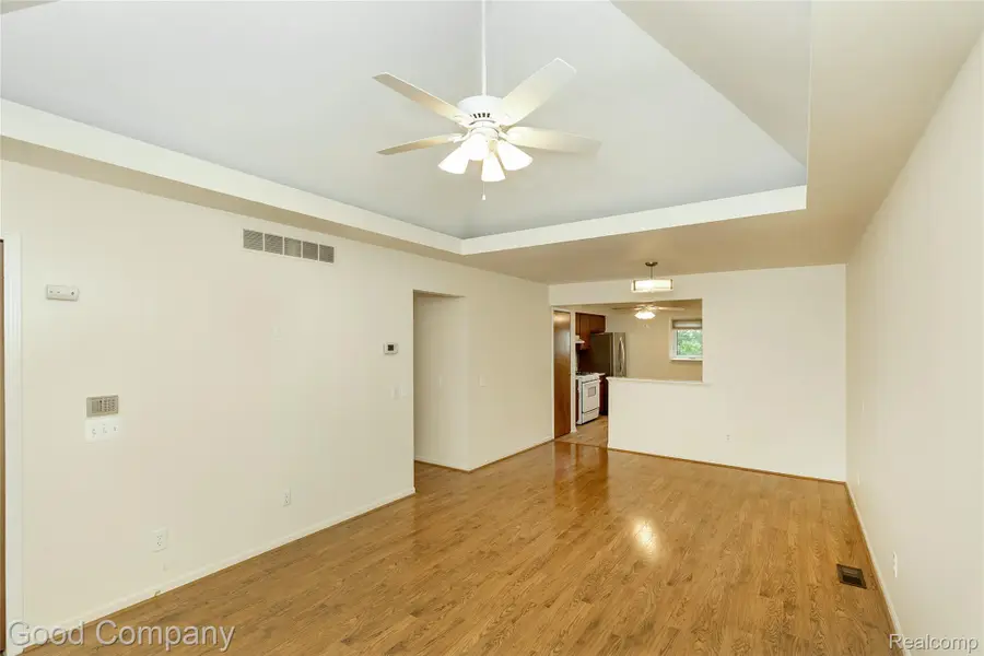 29684 Olympia Court, Farmington Hills, MI 48336 - #2