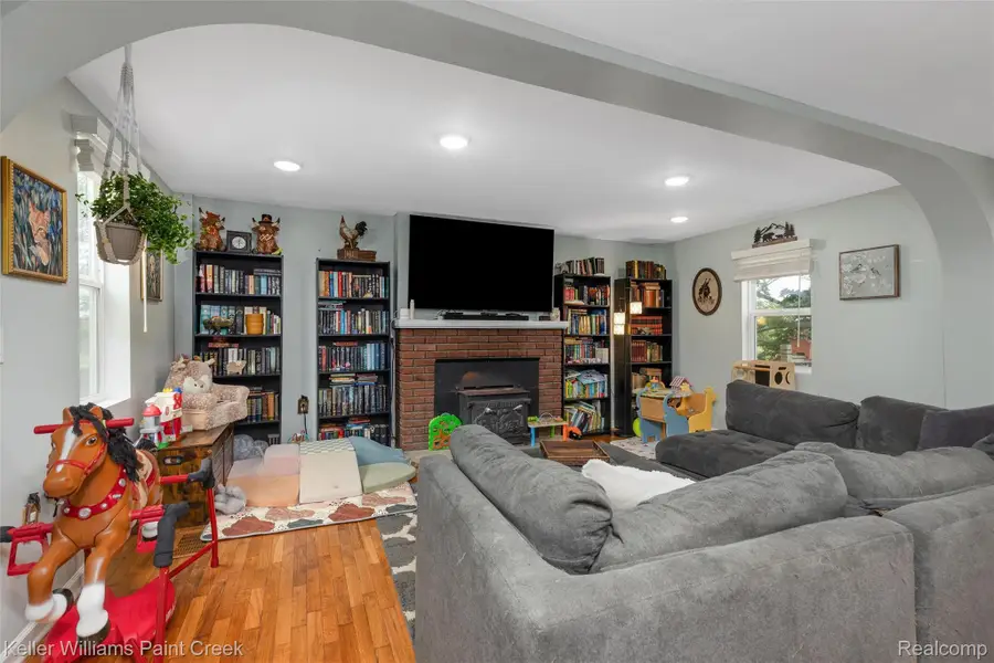 8950 Fowlerville Road N, Fowlerville, MI 48836 - #3