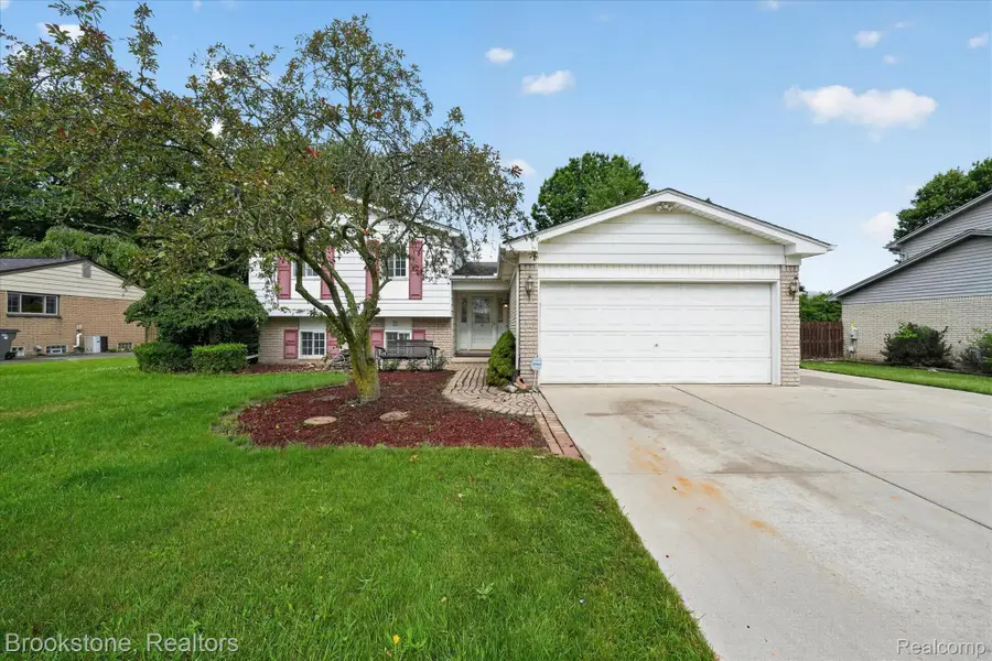 39795 Waldorf Drive, Clinton, MI 48038 - #3