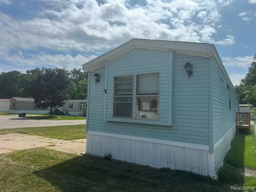 G4493 Fenton Rd Lot #92, Burton, MI 48529 - #3