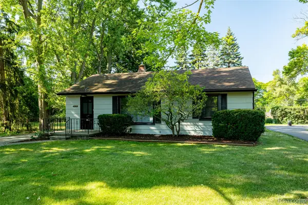 7425 Ann Arbor Street, Dexter, MI 48130