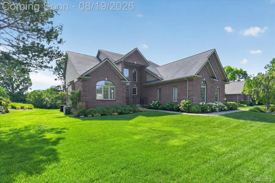 3747 Honors Way, Howell, MI 48843 - #2
