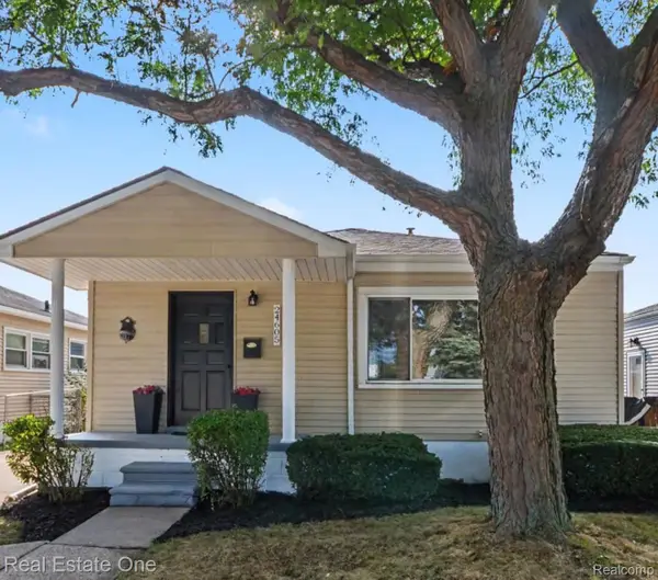 24605 Brittany Avenue, Eastpointe, MI 48021