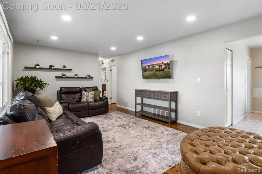 15512 Bainbridge Street, Livonia, MI 48154 - #2