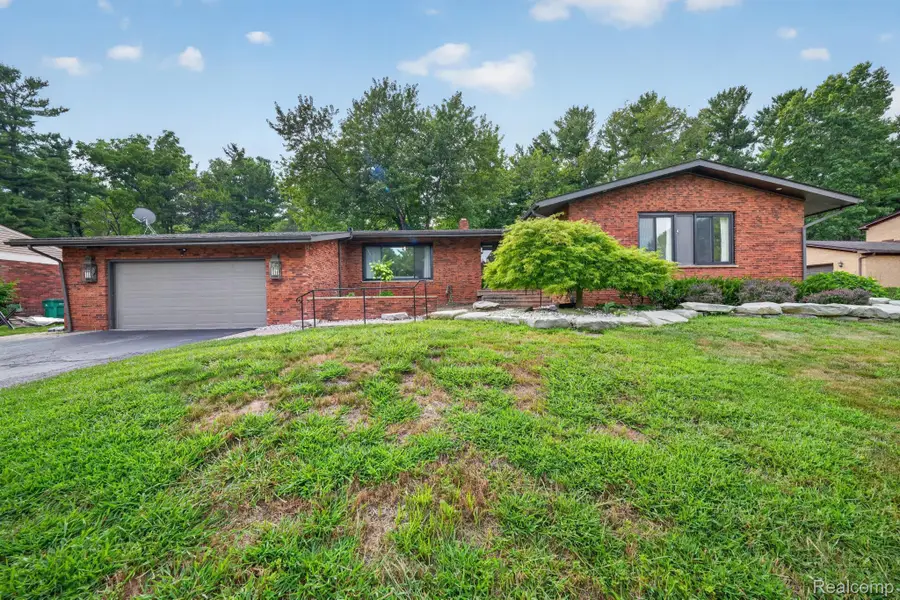 5730 Pine View Drive, Ypsilanti, MI 48197 - #3