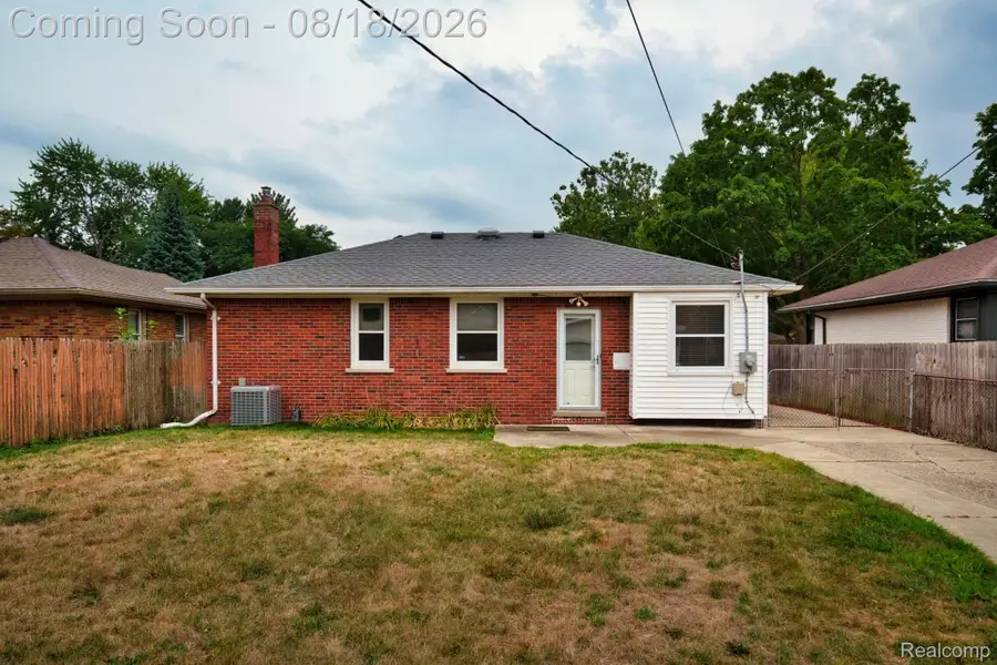 22685 Oconnor Street, Saint Clair Shores, MI 48080 - #2