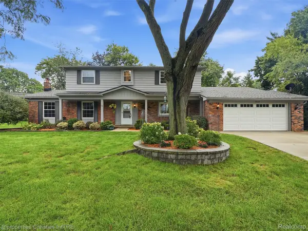 3695 Tyrconnel Court, WestBloomfield, MI 48323