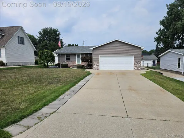4090 Violet Avenue, St, MI 48079