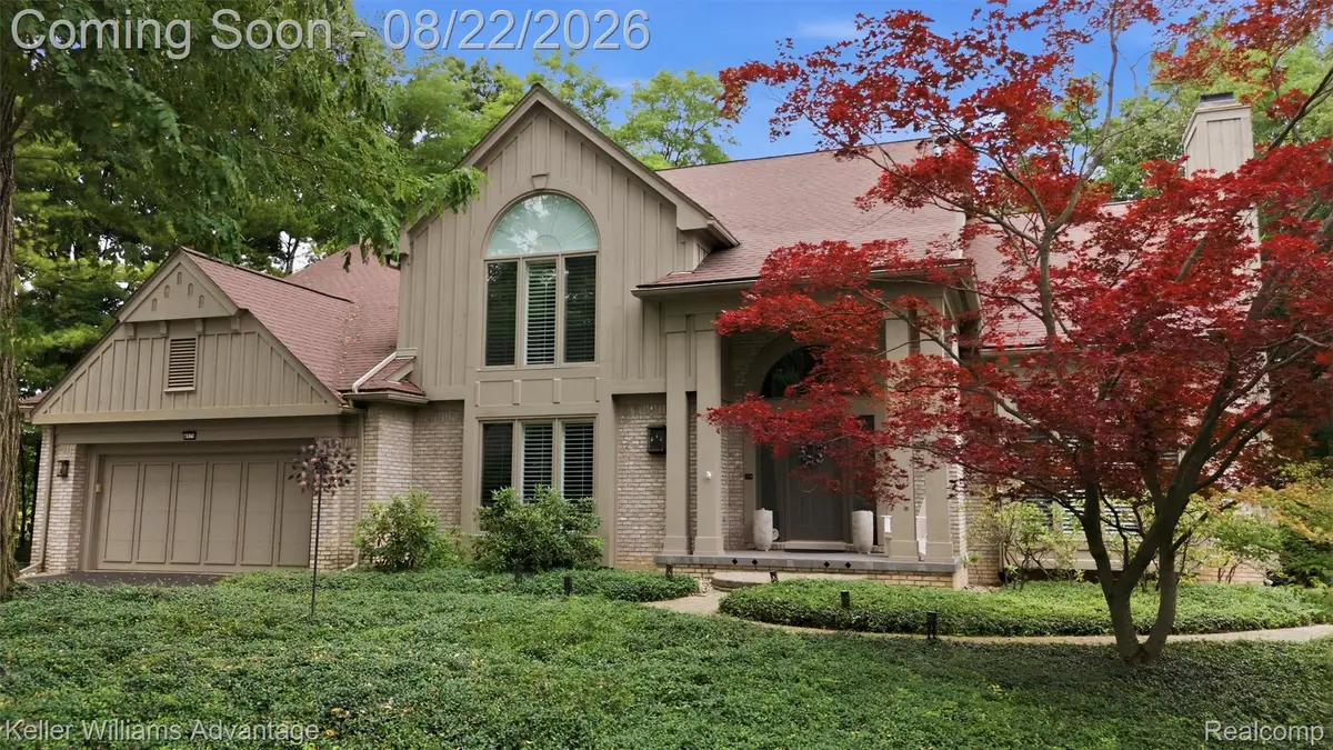4979 Oak Hollow, West Bloomfield, MI 48323 - #1