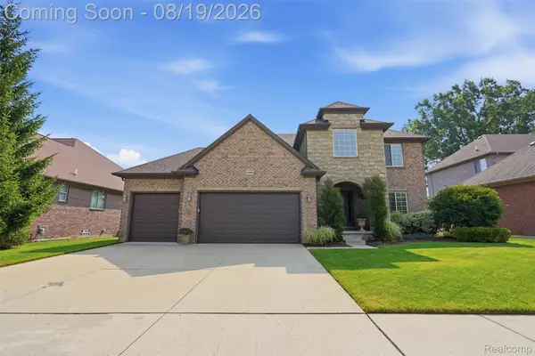 55362 Estates Lane, Macomb, MI 48042