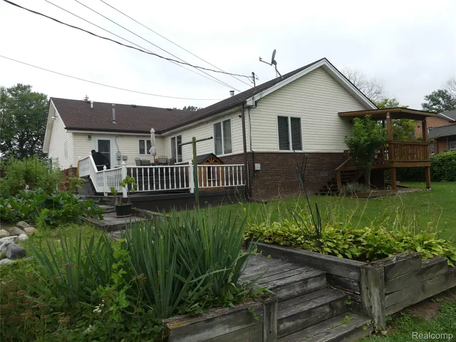 8335 Pardee Road, Taylor, MI 48180 - #2