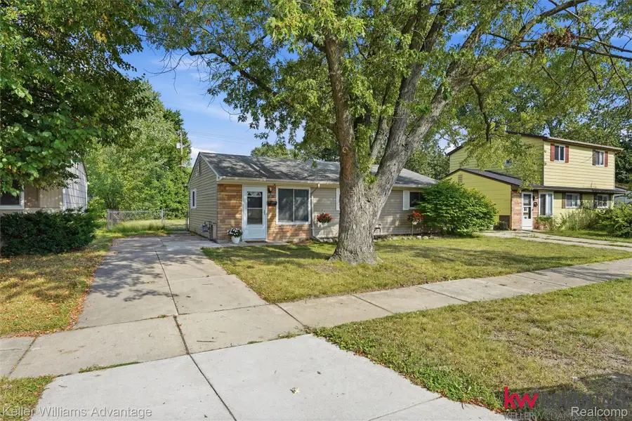 18450 Kinloch, Redford, MI 48240 - #2