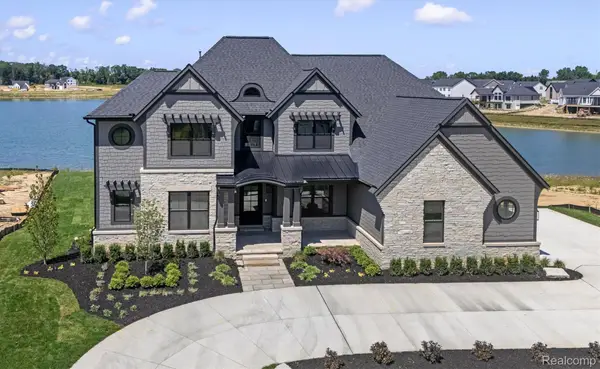 2519 Crystal Lake Drive, CommerceTwp, MI 48382