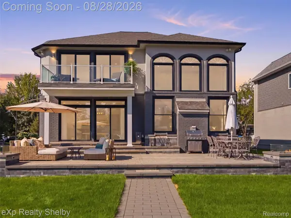 305 Beverly Estates Drive, Waterford, MI 48328
