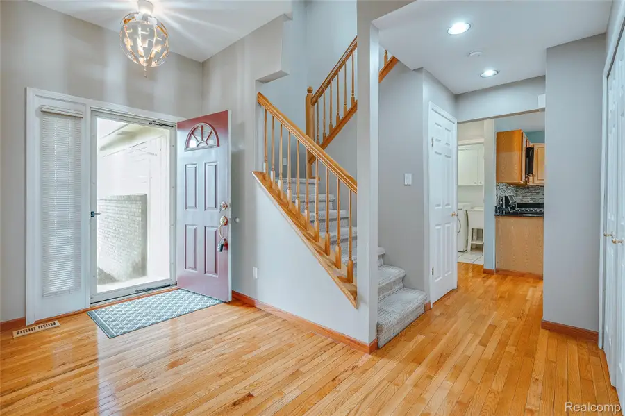 43470 Algonquin Drive, Novi, MI 48375 - #3