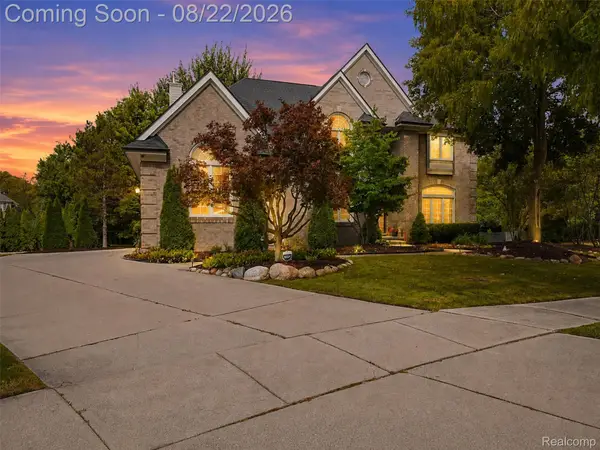22099 Barclay Court, Novi, MI 48374