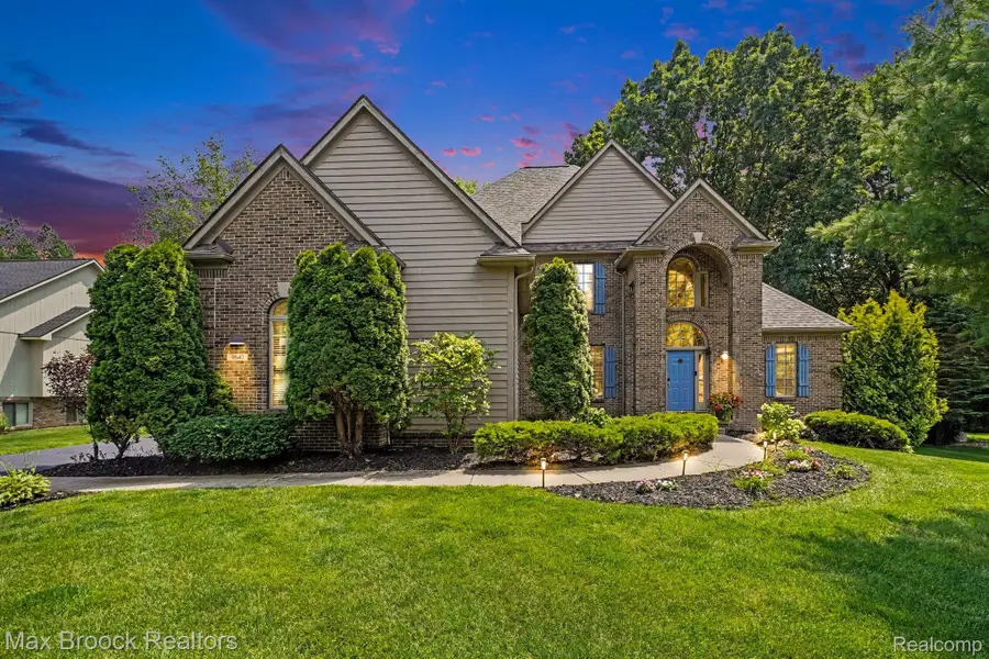 9843 Oak Valley Drive, Clarkston, MI 48348 - #3