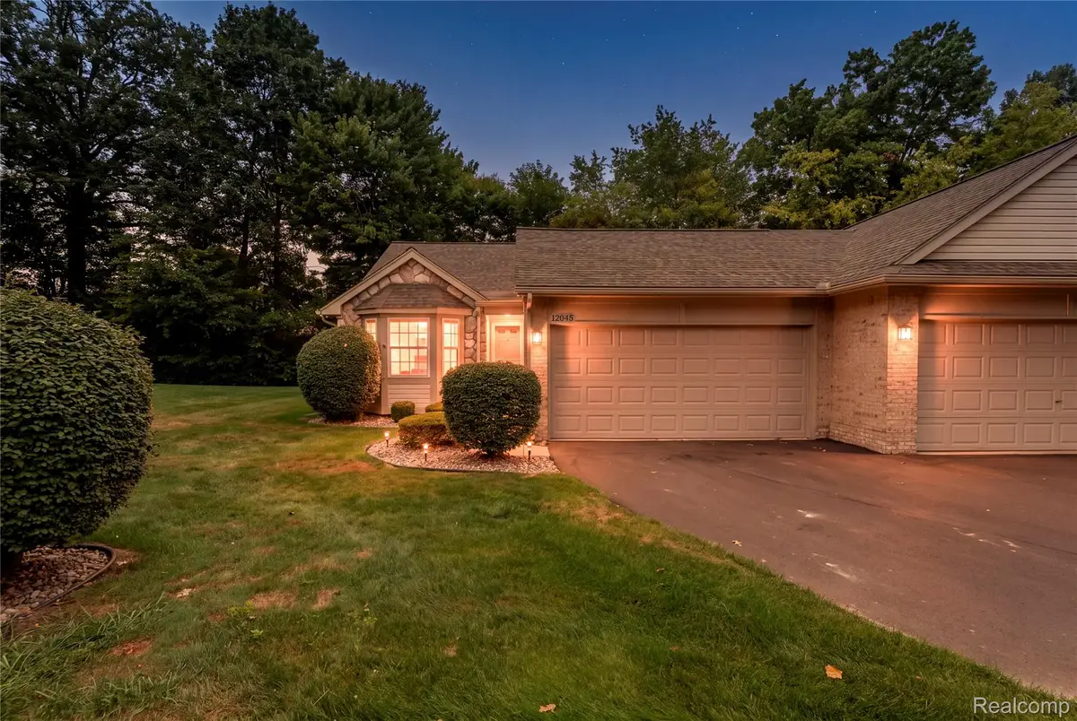 12045 Hickory W, Utica, MI 48315 - #1