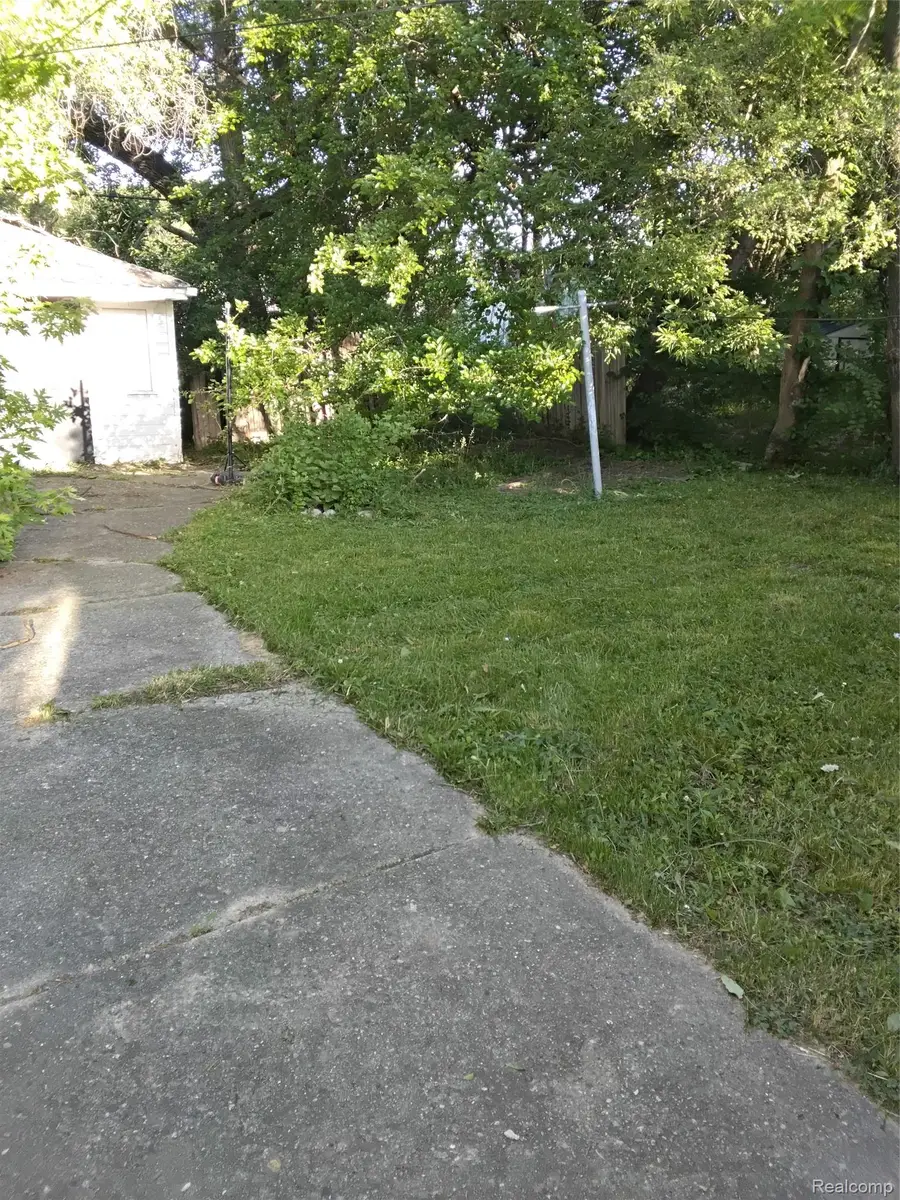 8275 Vaughan Street, Detroit, MI 48228 - #3