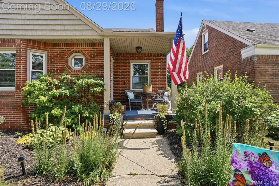 3301 Mckinley Street, Dearborn, MI 48124 - #3