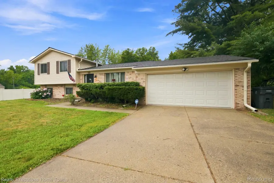 32 S Eastway Drive, Pontiac, MI 48342 - #2