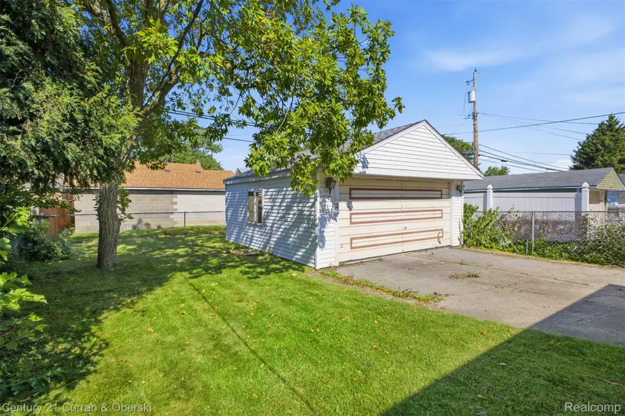 9864 Quandt Avenue, Allen Park, MI 48101 - #3