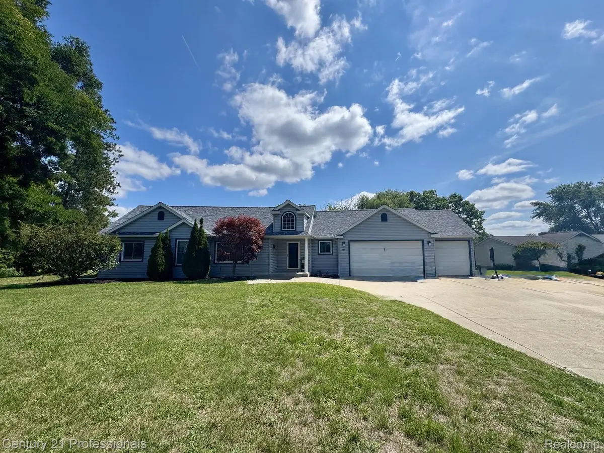 3251 Mann Road, Clarkston, MI 48346 - #1