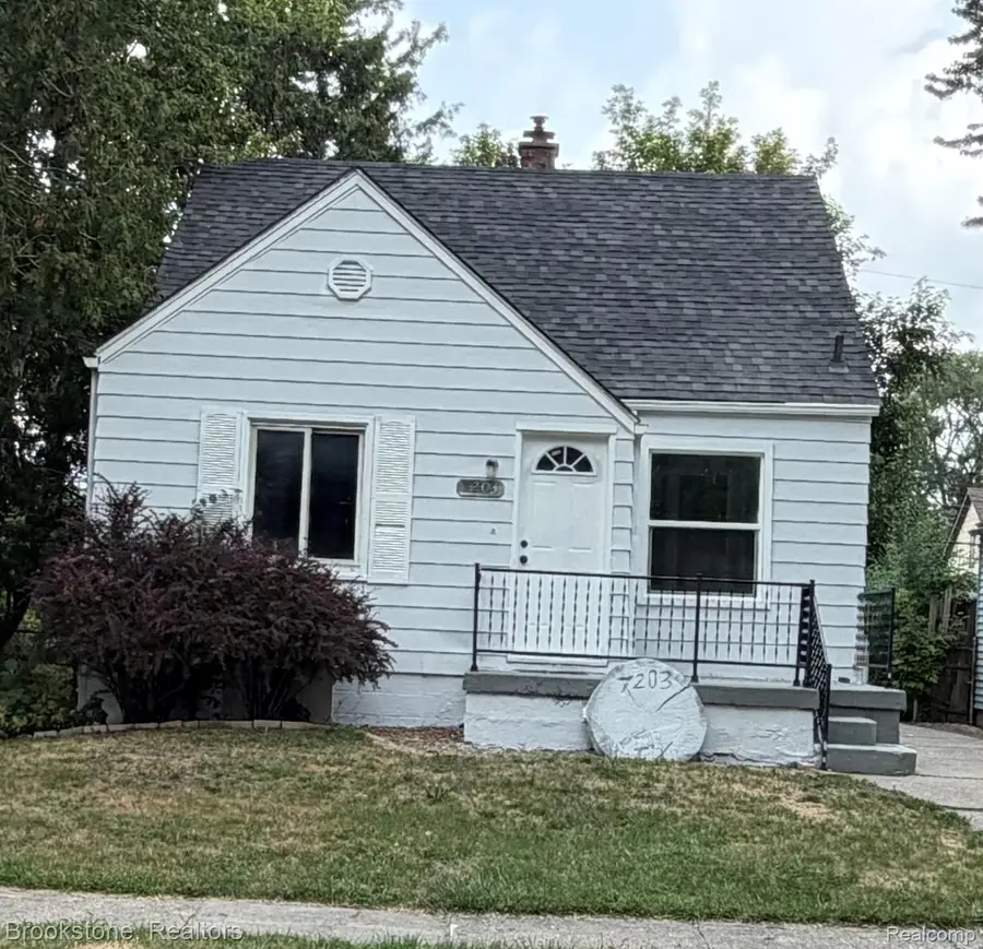 7203 Orchard Avenue, Warren, MI 48091 - #2