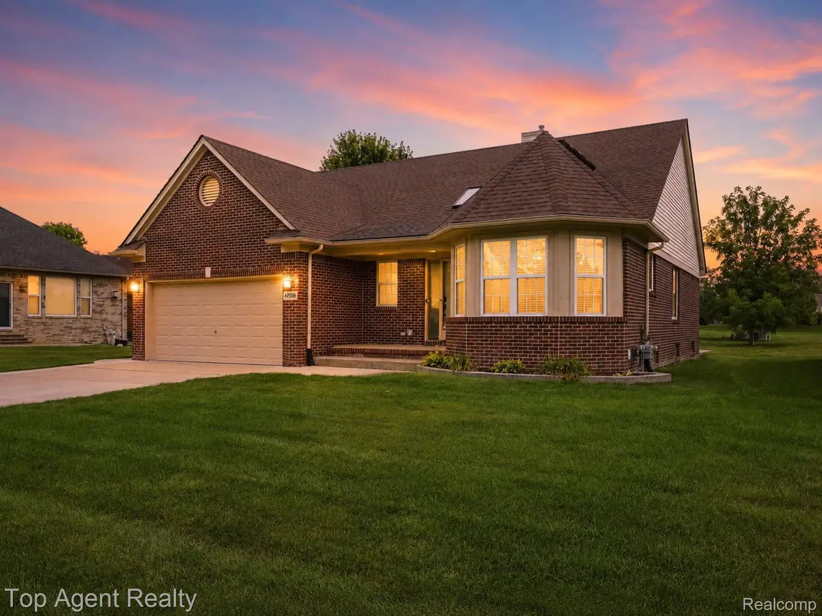 40580 Long Horn Drive, Sterling Heights, MI 48313 - #1