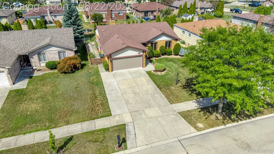 38715 Mount Kisco Drive, Sterling Heights, MI 48310 - #3