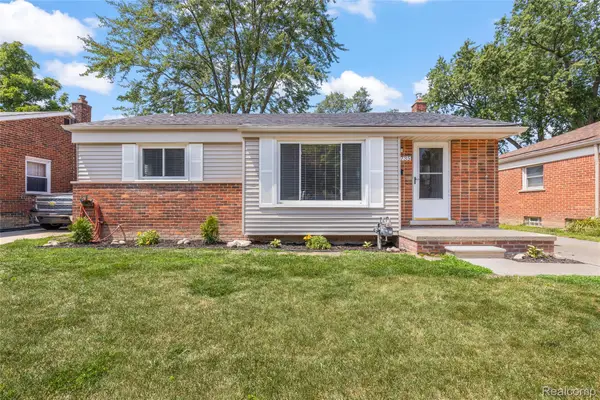6735 Whitby Street, GardenCity, MI 48135