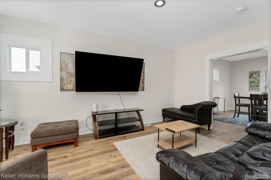 220 W Buena Vista Street, Highland Park, MI 48203 - #2
