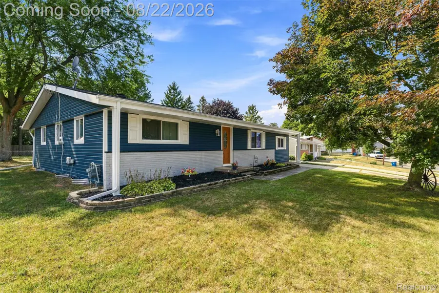 12606 Greenhill Drive, Grand Blanc, MI 48439 - #2