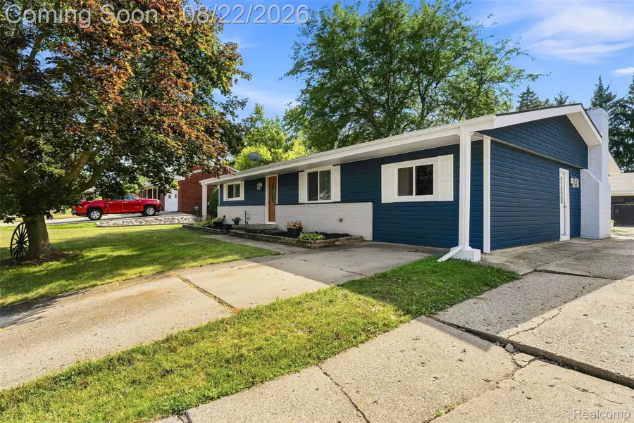 12606 Greenhill Drive, Grand Blanc, MI 48439 - #3